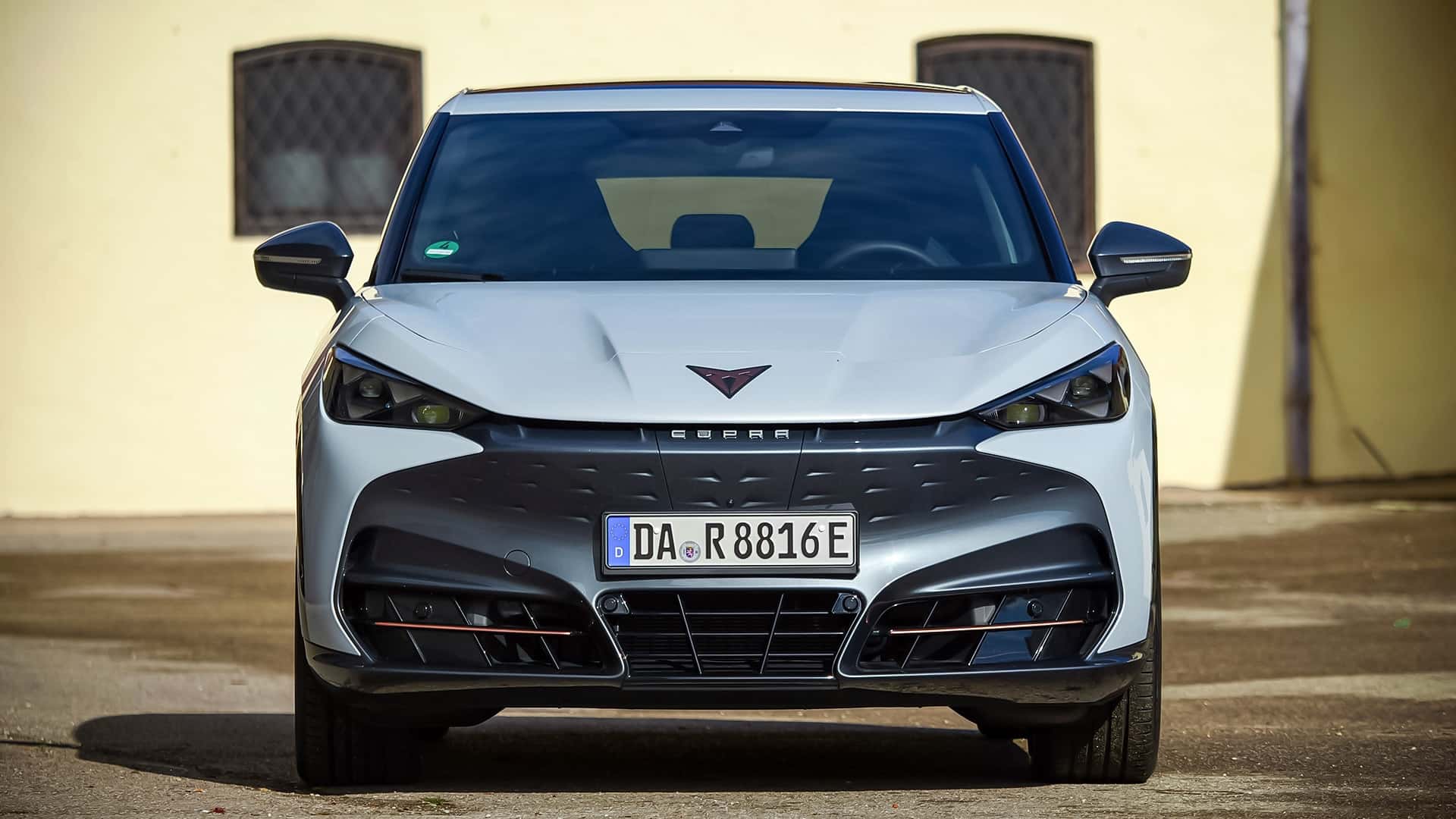 Cupra Tavascan: Bruselas Levanta Barreras Arancelarias para un Futuro El&eacute;ctrico