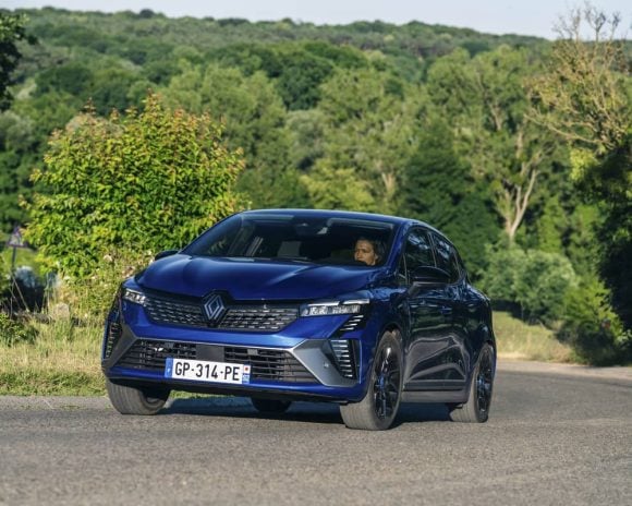 Die fünfte Generation des Renault Clio bleibt noch einige Monate verfügbar, trotz der Ankunft ihres Nachfolgers. &copy; Renault