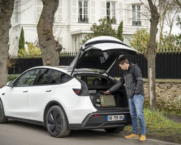 Renault drague les propri&eacute;taires Tesla &copy; Alex Krassovsky