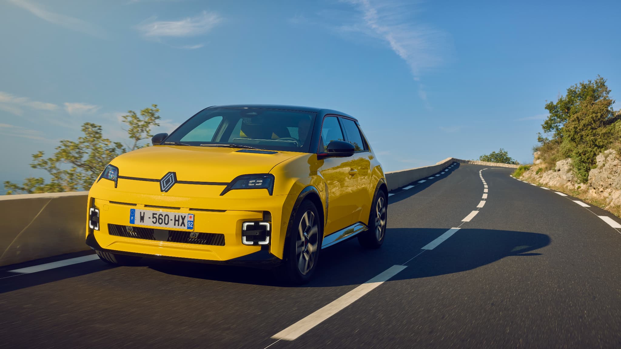 La Renault 5 aplasta a la competencia eléctrica en Francia en 2025.