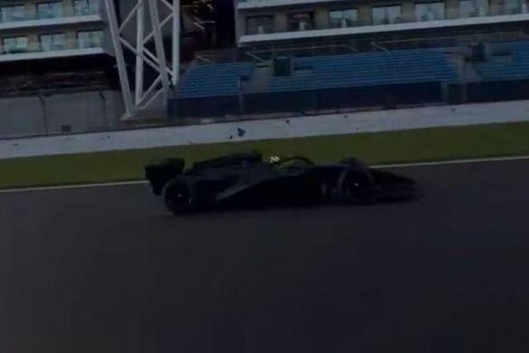 Cadillac hace sus primeras vueltas en F1 en Silverstone.