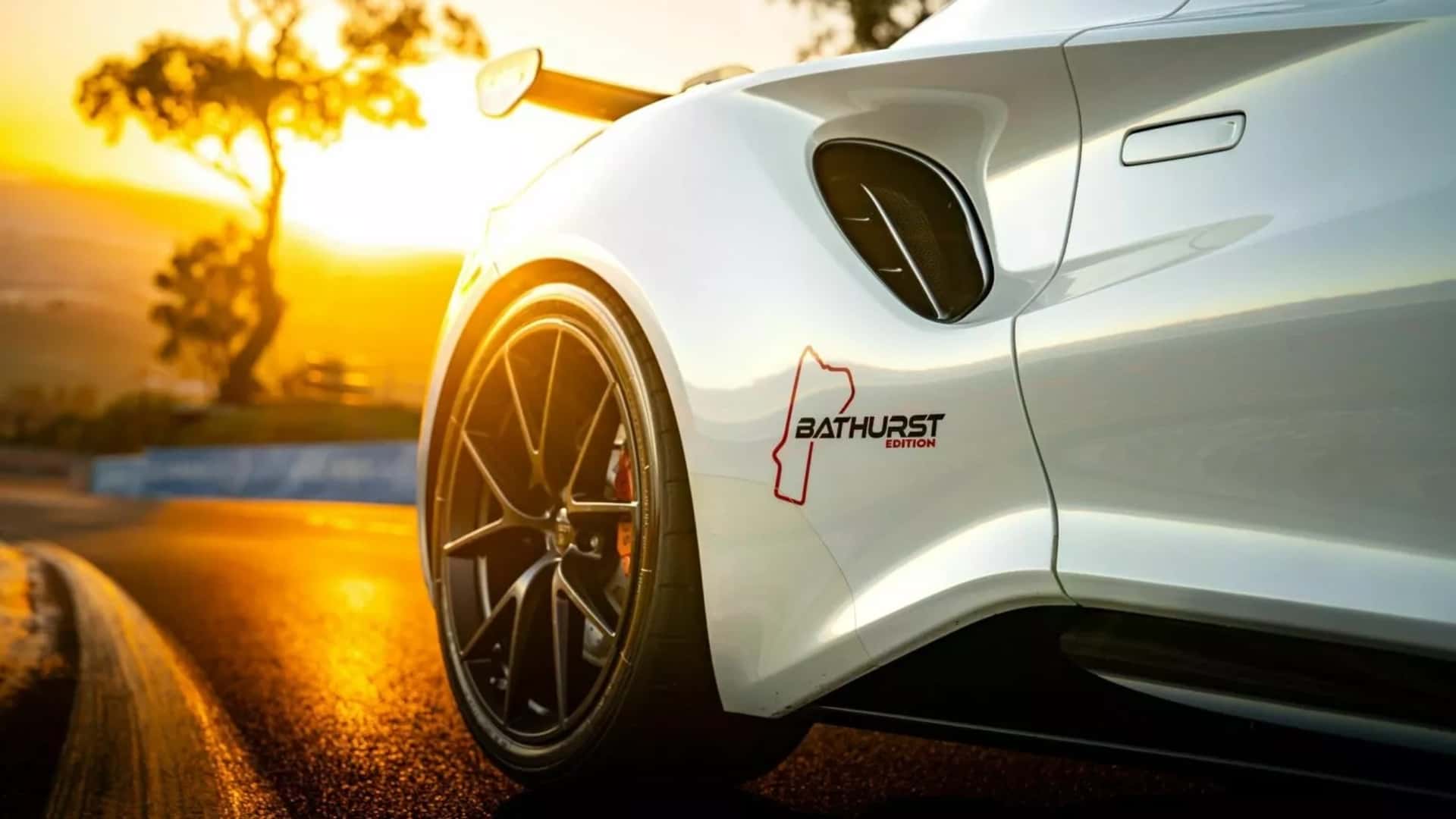 La Lotus Emira Turbo Bathurst Edition busca cautivar a los entusiastas con su rendimiento exclusivo