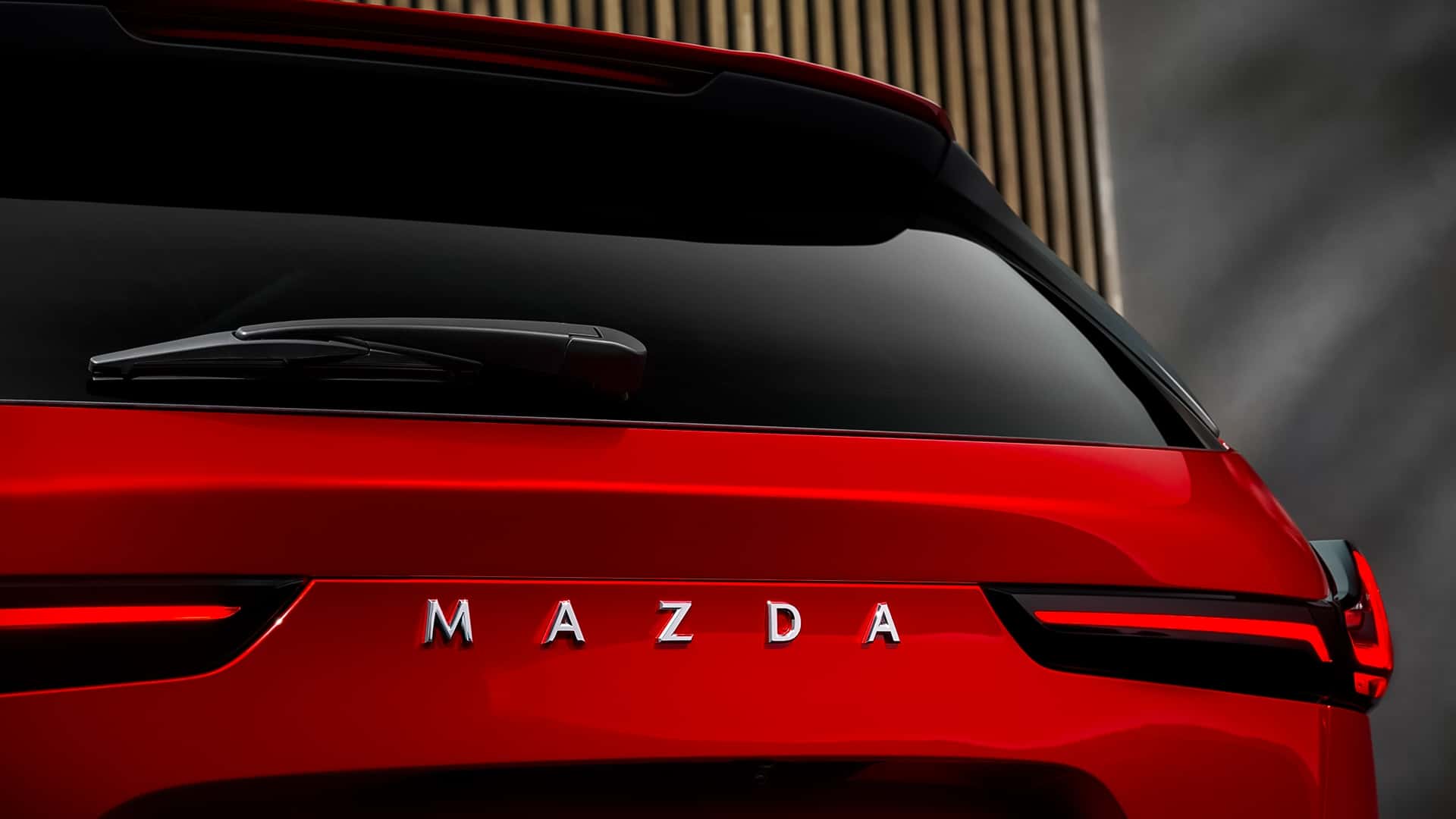 Mazda CX-5: El Abandono del Dial por una Pantalla Táctil, una Revolución Suave
