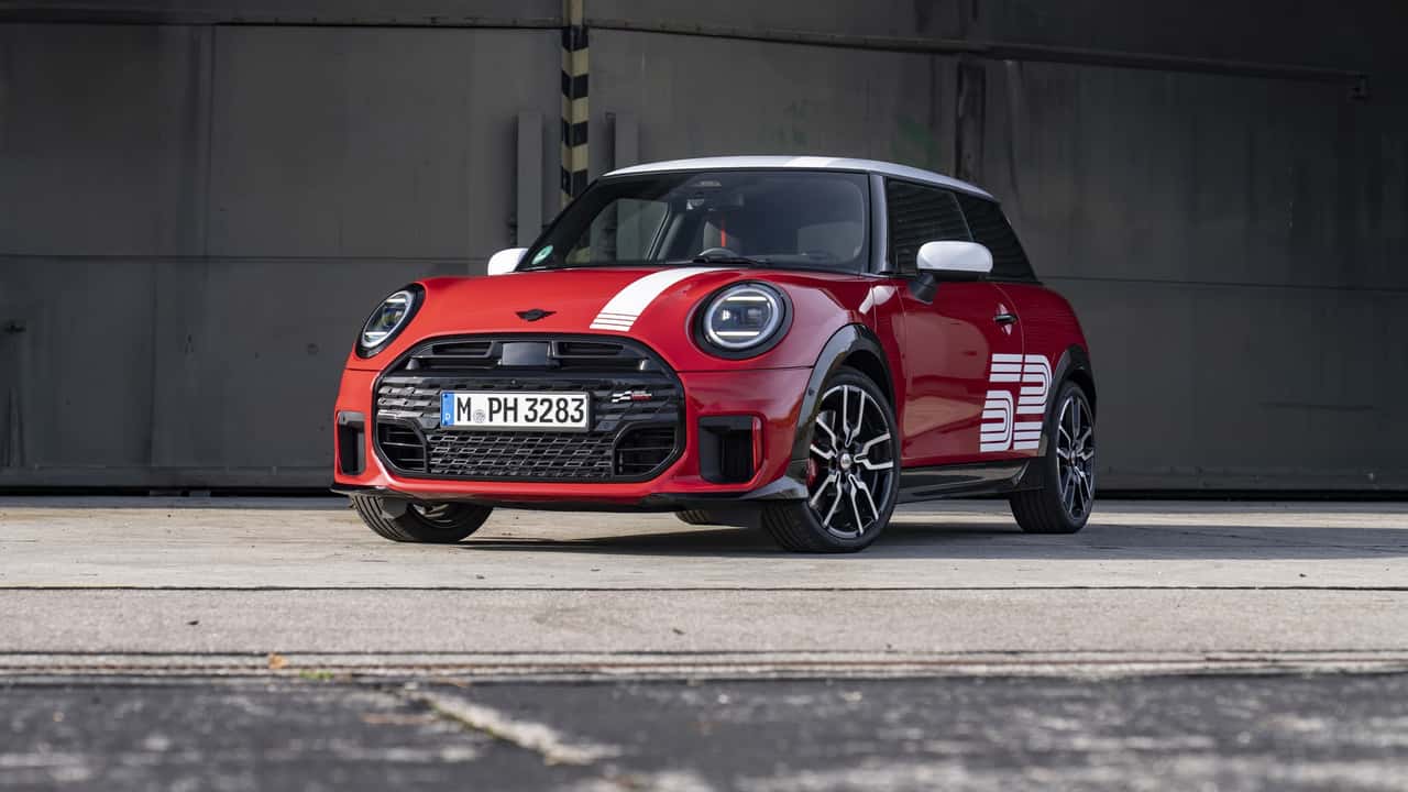 El MINI 1965 Victory Edition rinde homenaje a su legado en rallyes con una…