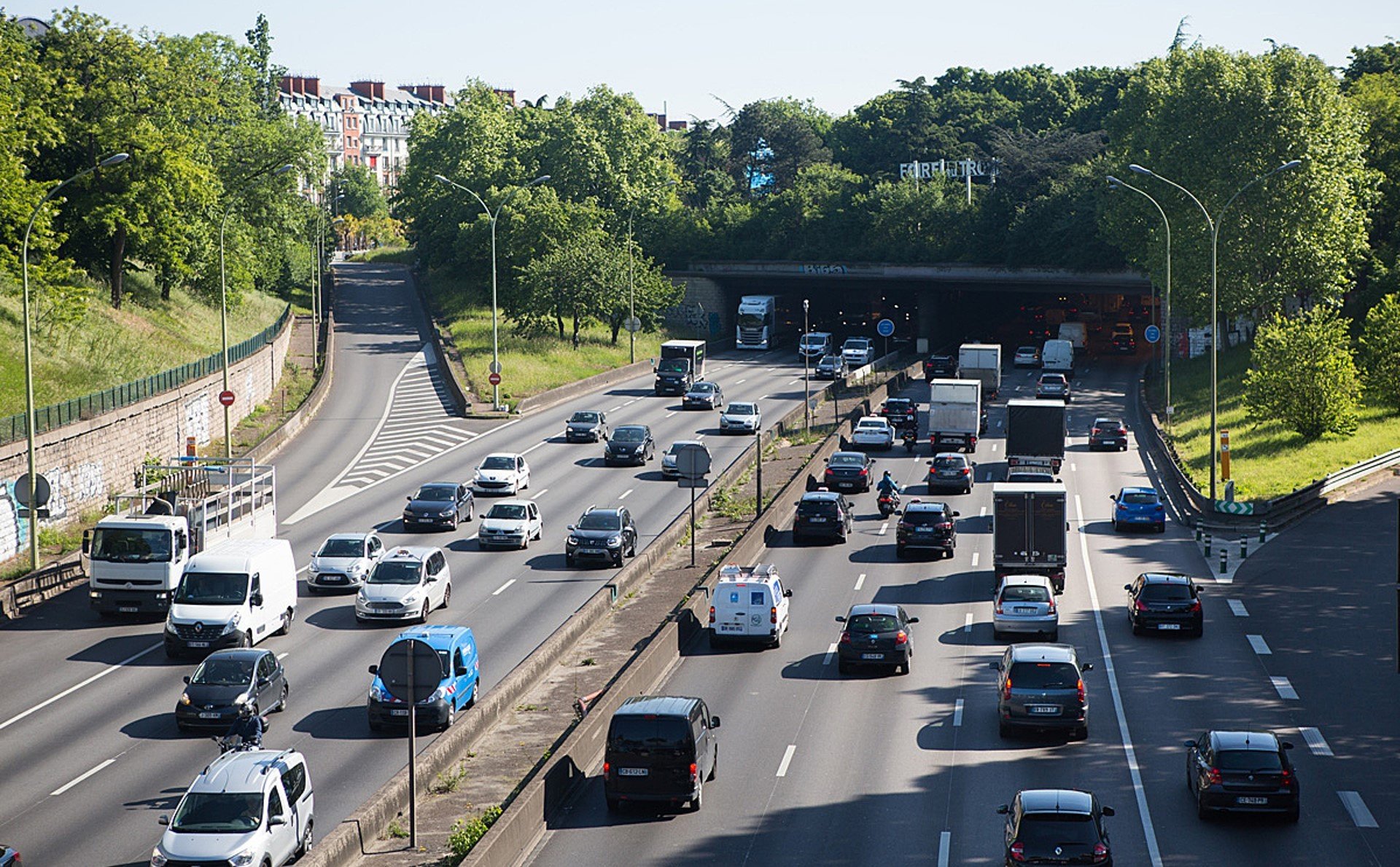 Rush Hour: La Apuesta Audaz que Convierte el Tráfico Urbano en un Espectác…