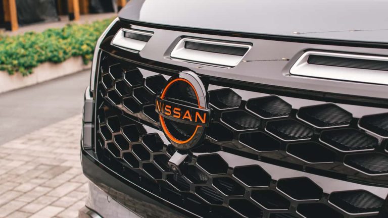 Nissan se enfrenta a un cruce crítico: reestructuración y incertidumbres e…