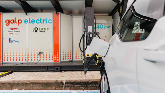 Nissan y Little Electric Energy innovan en soluciones de carga eléctrica c…