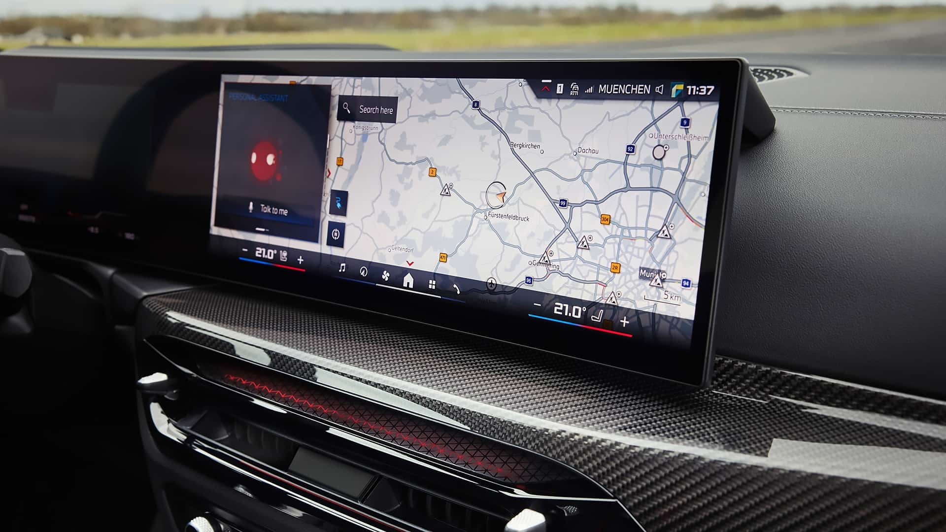 Diseño Automotriz: Equilibrando Estética y Tecnología para Mejorar la Experiencia del Usuario