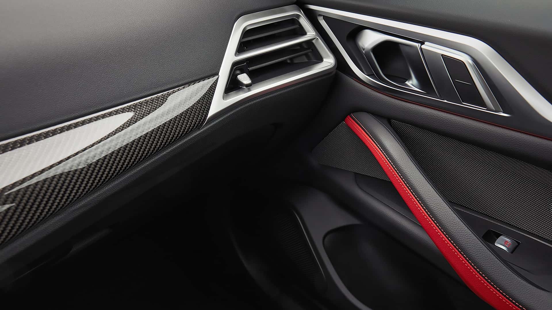 Diseño Automotriz: Equilibrando Estética y Tecnología para Mejorar la Experiencia del Usuario
