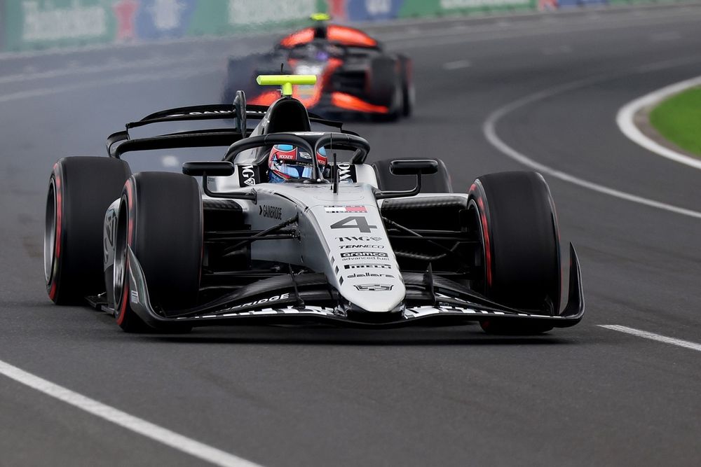 Nikola Tsolov logra una victoria histórica en F2, alterando el panorama del campeonato