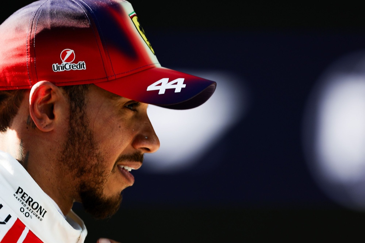 Hamilton cuestiona: ¿Escondió Mercedes su verdadero rendimiento en clasifi…