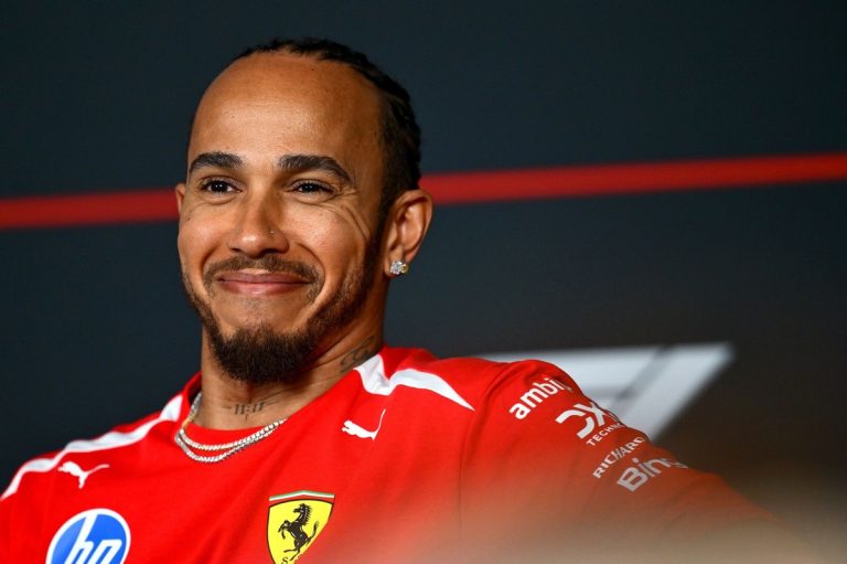 Hamilton Revive Su Carrera en F1: Una Nueva Era con Ferrari Bajo Presión