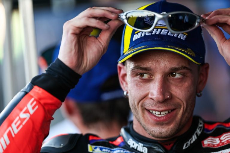 Bezzecchi desafía a Márquez antes de Austin y mantiene la calma