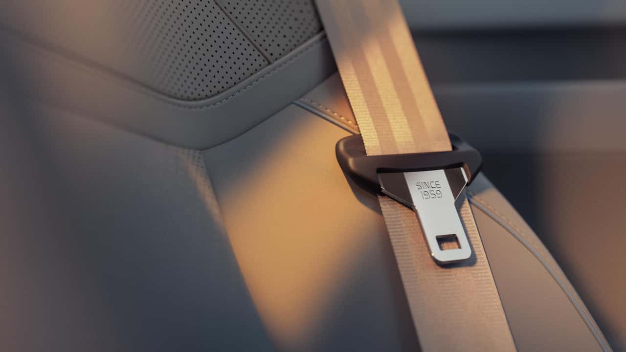 Volvo reinventa el cinturón de seguridad: un audaz movimiento industrial p…