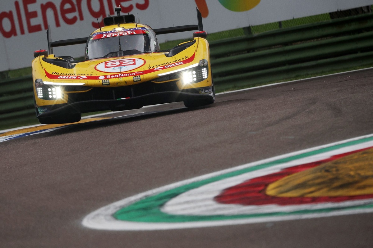 Ferrari domina otra vez en Imola, rivalidad intensa en camino