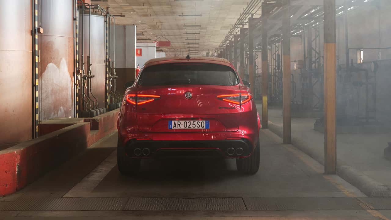 alfa romeo stelvio quadrifoglio collezione 2025