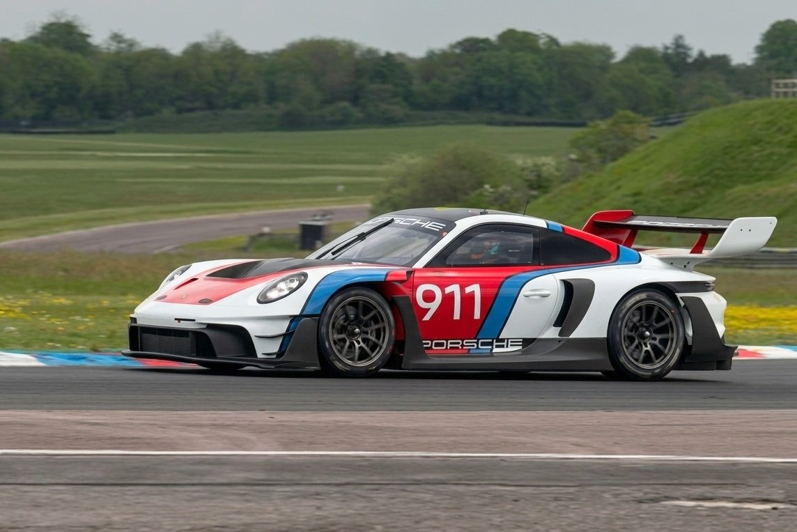 Gordon Ramsay desata su Porsche 911 GT3 R Rennsport en circuito