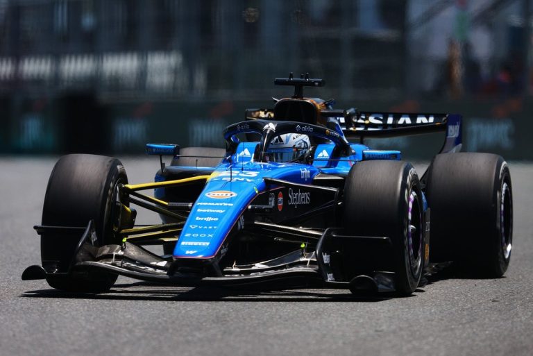 Albon cae al 19º y Lawson gana una plaza tras la corrección tardía de Miami