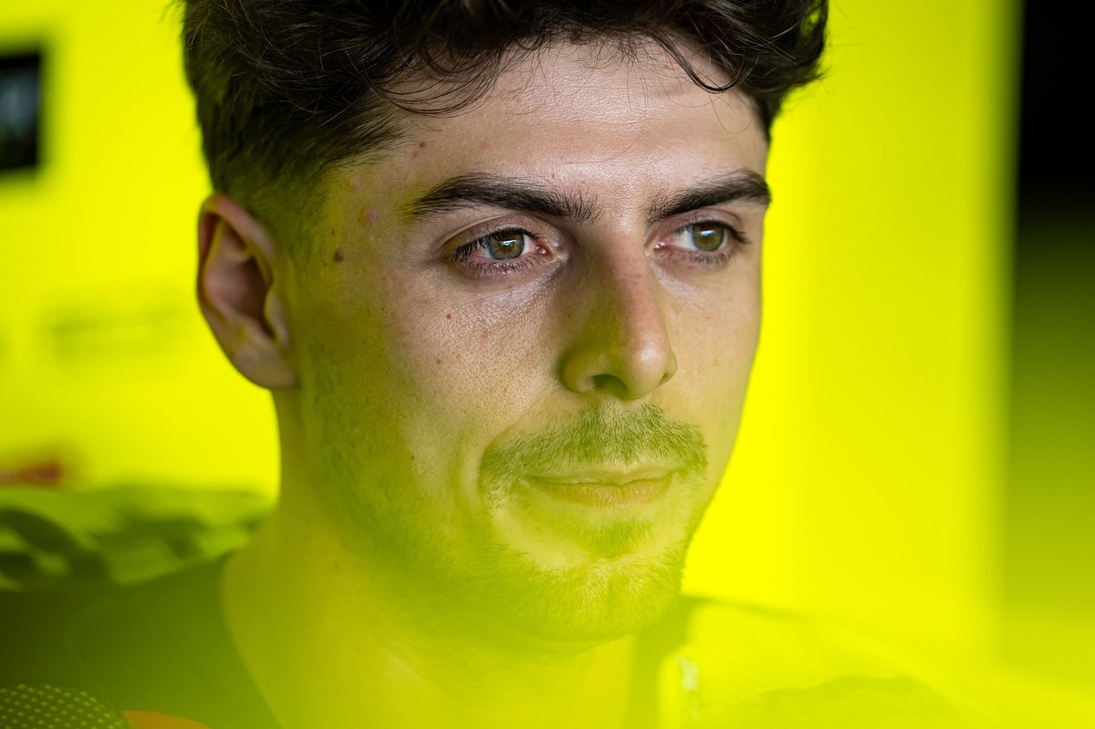 Di Giannantonio exige una moto de fábrica en MotoGP para confirmar su…