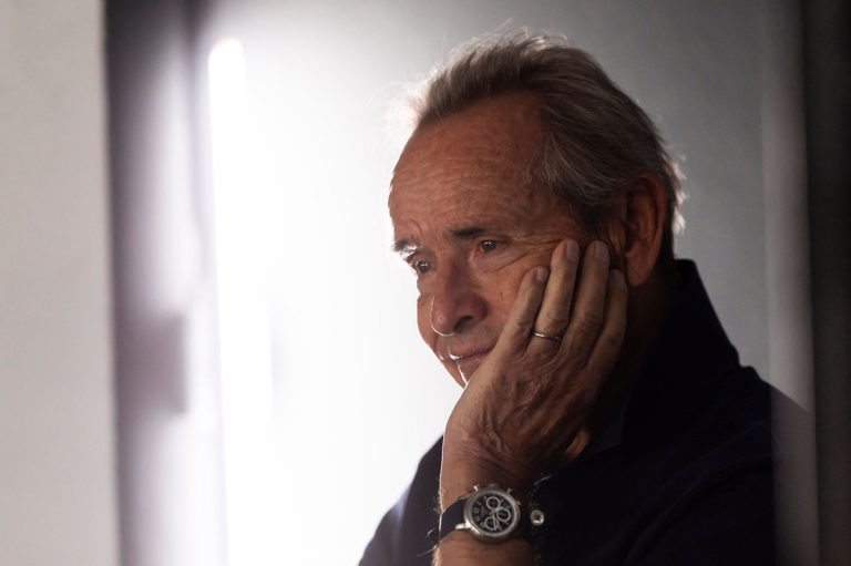 Jacky Ickx se pone al volante de un Hypercar Genesis y reflexiona sobre…