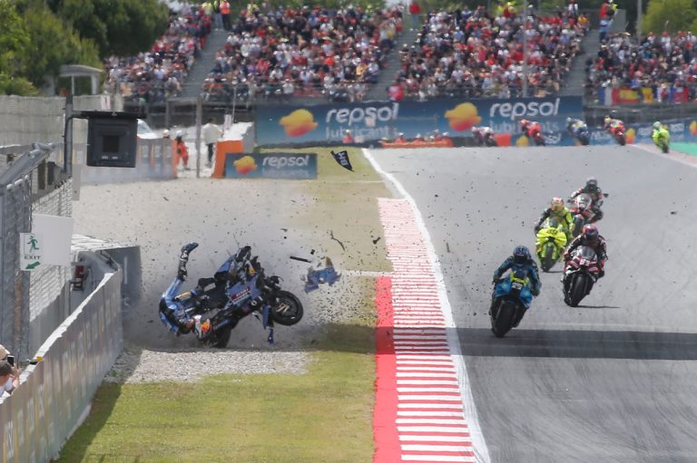 MotoGP: Álex Márquez, un milagro en Cataluña tras un brutal accidente