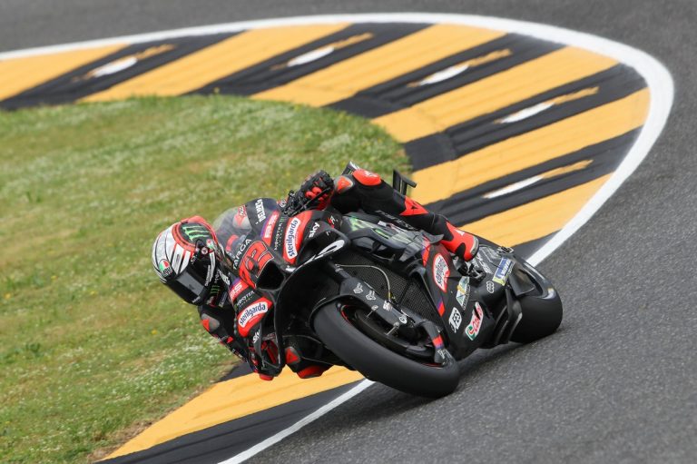 Bezzecchi y Aprilia arrasan en Mugello: Pole histórica y triplete italiano