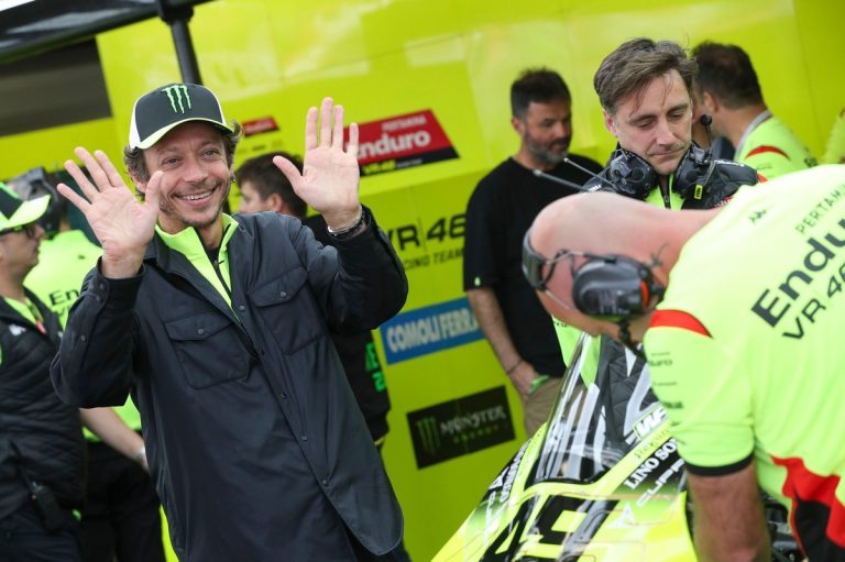 Rossi, el 'genio' que impulsa a los pilotos de VR46
