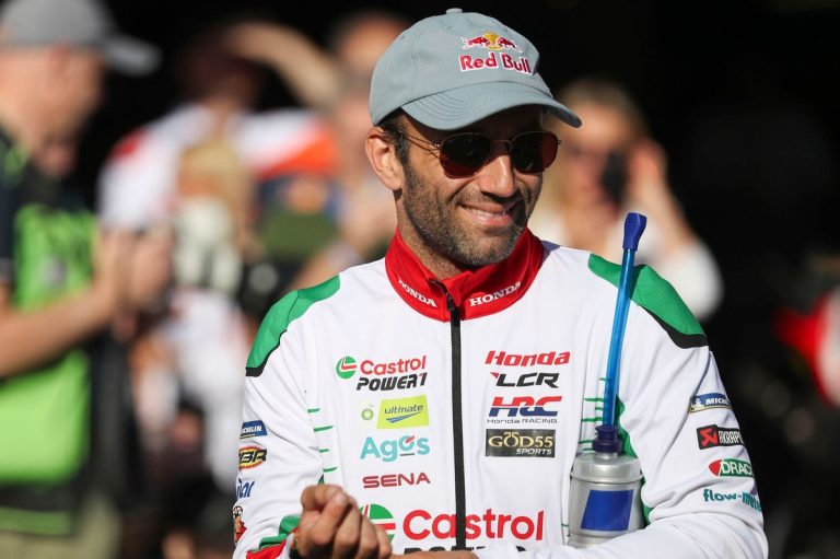 Johann Zarco se entrena mientras espera la operación de rodilla