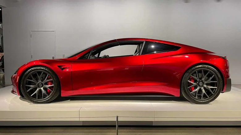 El debut del Tesla Roadster sufre otro retraso (pero corto)