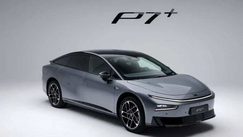 El XPENG P7+ ya tiene precio en España: la berlina eléctrica china que carga al 80% en 12 minutos llega en junio