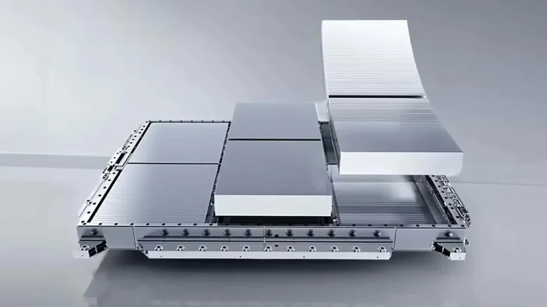 BYD aumenta la producción de las (económicas) baterías LFP