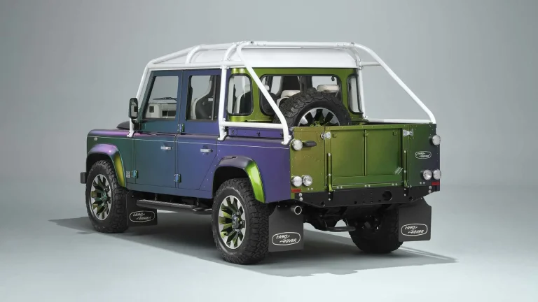 Estos Land Rover Defender cambian de color