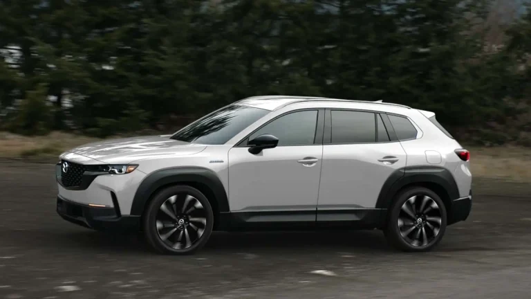 Mazda no cree que la moda de los SUV vaya a acabar pronto